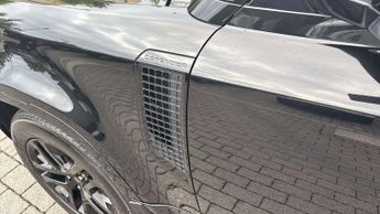 Land Rover Defender XS Edition