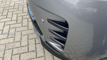 Land Rover Discovery R-Dynamic SE