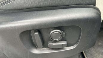 Land Rover Discovery R-Dynamic SE