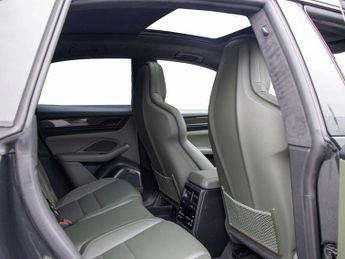 Porsche Macan Electric Estate 