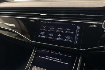 Audi Q7 Black Edition