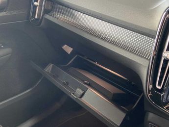 Volvo Xc40 R DESIGN