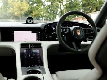 Porsche Taycan 