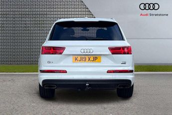 Audi Q7 S Line