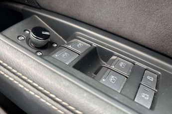 Audi Q8 S Line