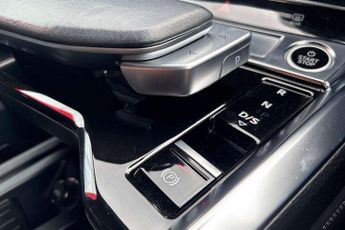 Audi Q8 S Line
