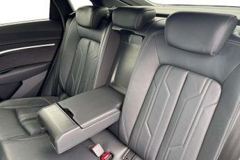 Audi Q8 S Line
