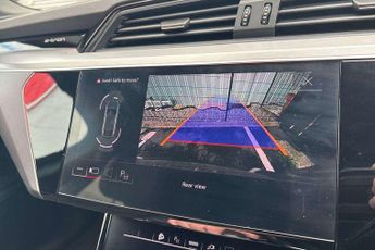Audi Q8 S Line