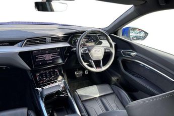 Audi Q8 S Line