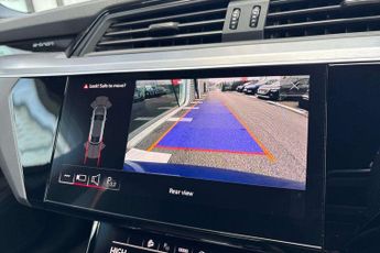 Audi Q8 S Line