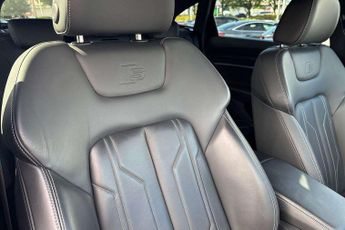 Audi Q8 S Line