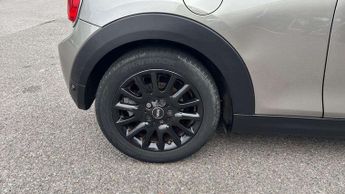 MINI Hatchback Cooper