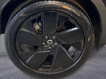 Volvo Xc40 Plus Black Edition