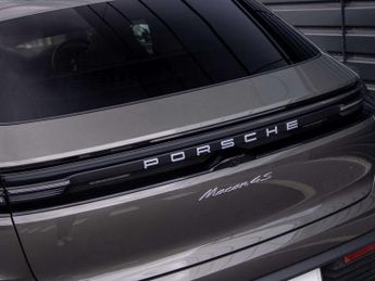 Porsche Macan Electric Estate 