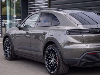 Porsche Macan Electric Estate 
