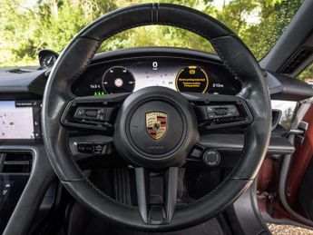 Porsche Taycan 