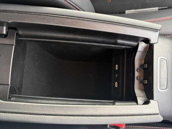 Mercedes-Benz EQB AMG Line Executive
