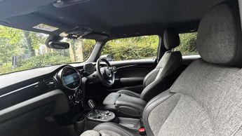 MINI Hatchback Cooper S Level 2