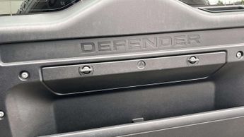 Land Rover Defender X-Dynamic S