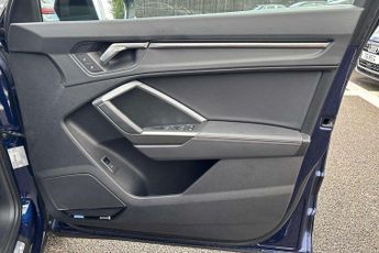 Audi Q3 Black Edition