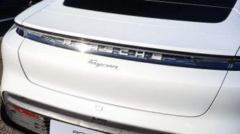 Porsche Taycan 