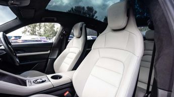 Porsche Taycan 