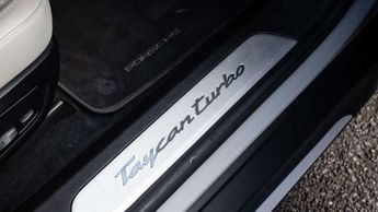 Porsche Taycan 