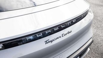 Porsche Taycan 