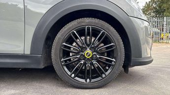 MINI Hatchback Cooper S Level 2