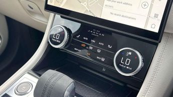 Jaguar F-PACE R-Dynamic SE Black