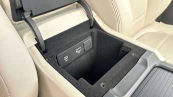 Jaguar F-PACE R-Dynamic SE Black
