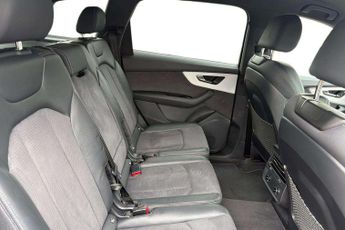 Audi Q7 S Line