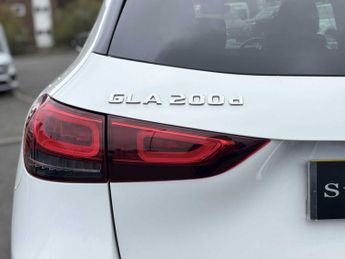 Mercedes-Benz GLA AMG Line