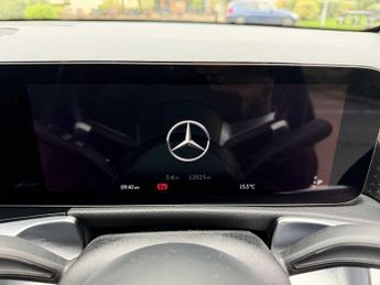 Mercedes-Benz EQB AMG Line Executive