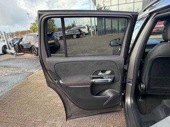 Mercedes-Benz EQB Urban Edition