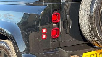 Land Rover Defender X-Dynamic SE