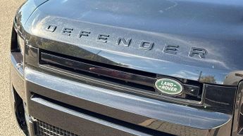 Land Rover Defender X-Dynamic SE