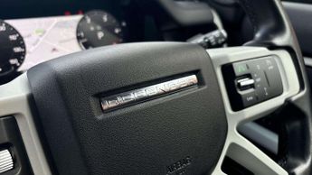 Land Rover Defender X-Dynamic SE