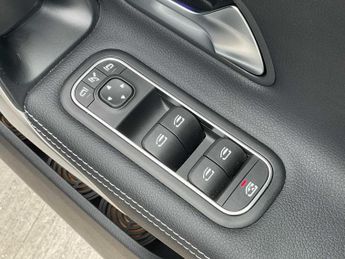 Mercedes-Benz Cla AMG Line