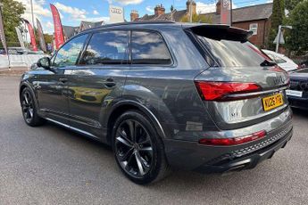 Audi Q7 Black Edition