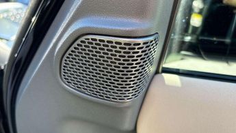 Land Rover Defender X-Dynamic S