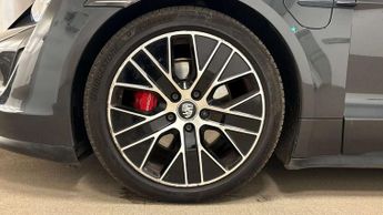 Porsche Taycan 4S