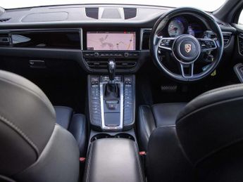 Porsche Macan Estate 