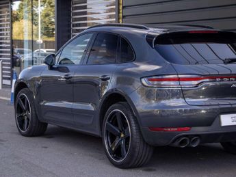 Porsche Macan Estate 