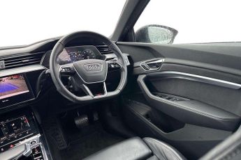 Audi E-Tron Black Edition