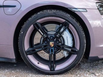 Porsche Taycan 