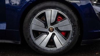 Porsche Taycan 