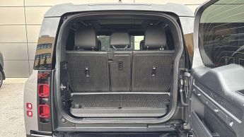 Land Rover Defender X-Dynamic HSE