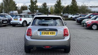 MINI Hatchback Cooper