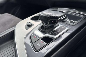 Audi Q7 S Line
